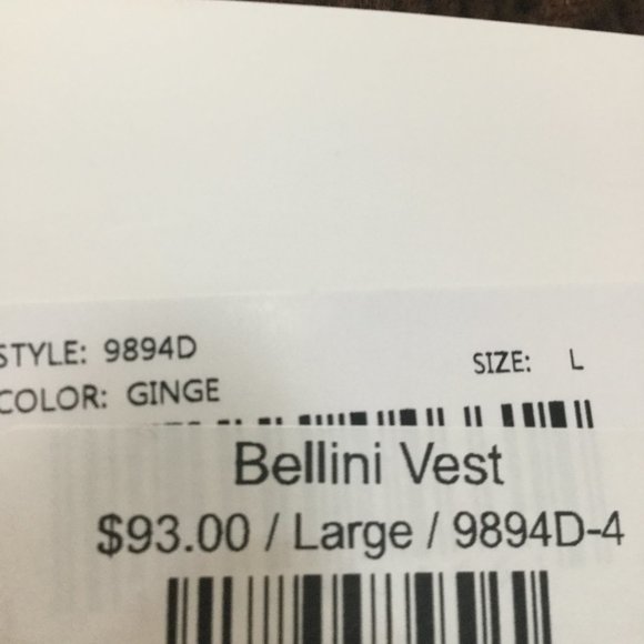 NWT Cropped cowlneck knit sleeveless sweater that has shoulder pads - Picture 2 of 5